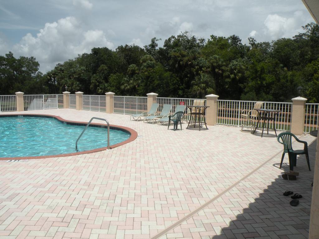 Tradewinds Homosassa Marina Resort Экстерьер фото