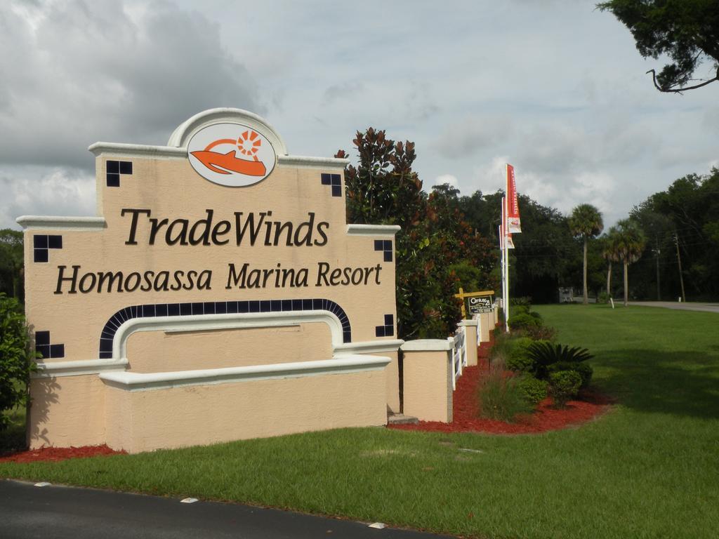 Tradewinds Homosassa Marina Resort Экстерьер фото