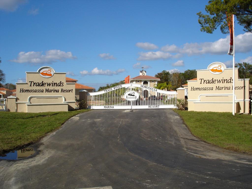 Tradewinds Homosassa Marina Resort Экстерьер фото